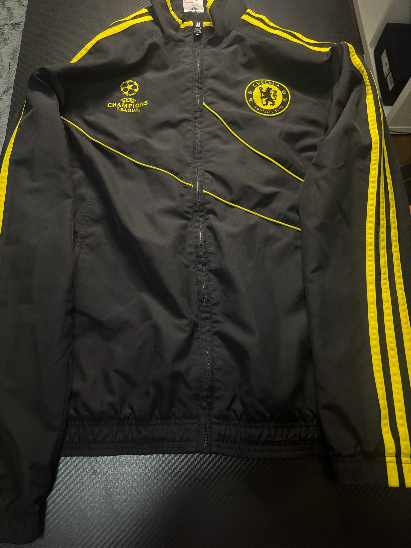 Veste Chelsea FC noire et jaune 🖤💛